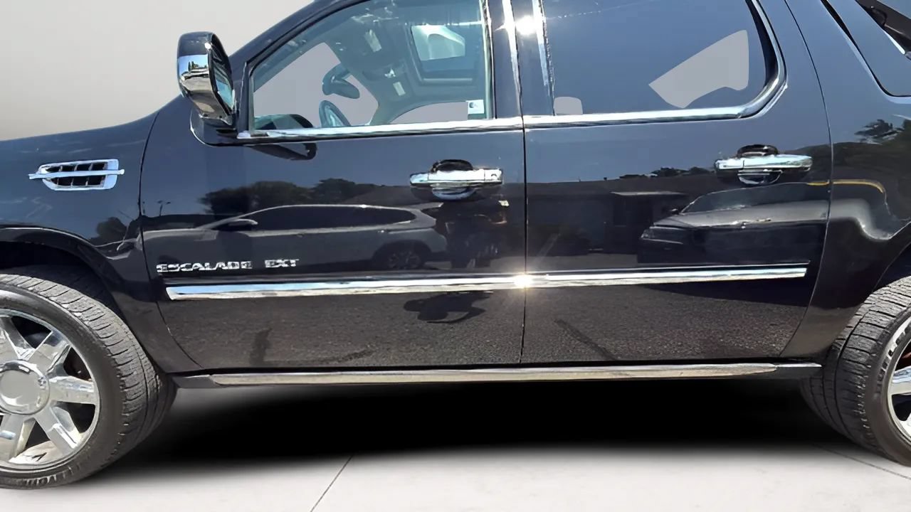 Used 2012 Cadillac Escalade EXT Premium AWD/4WD image 17