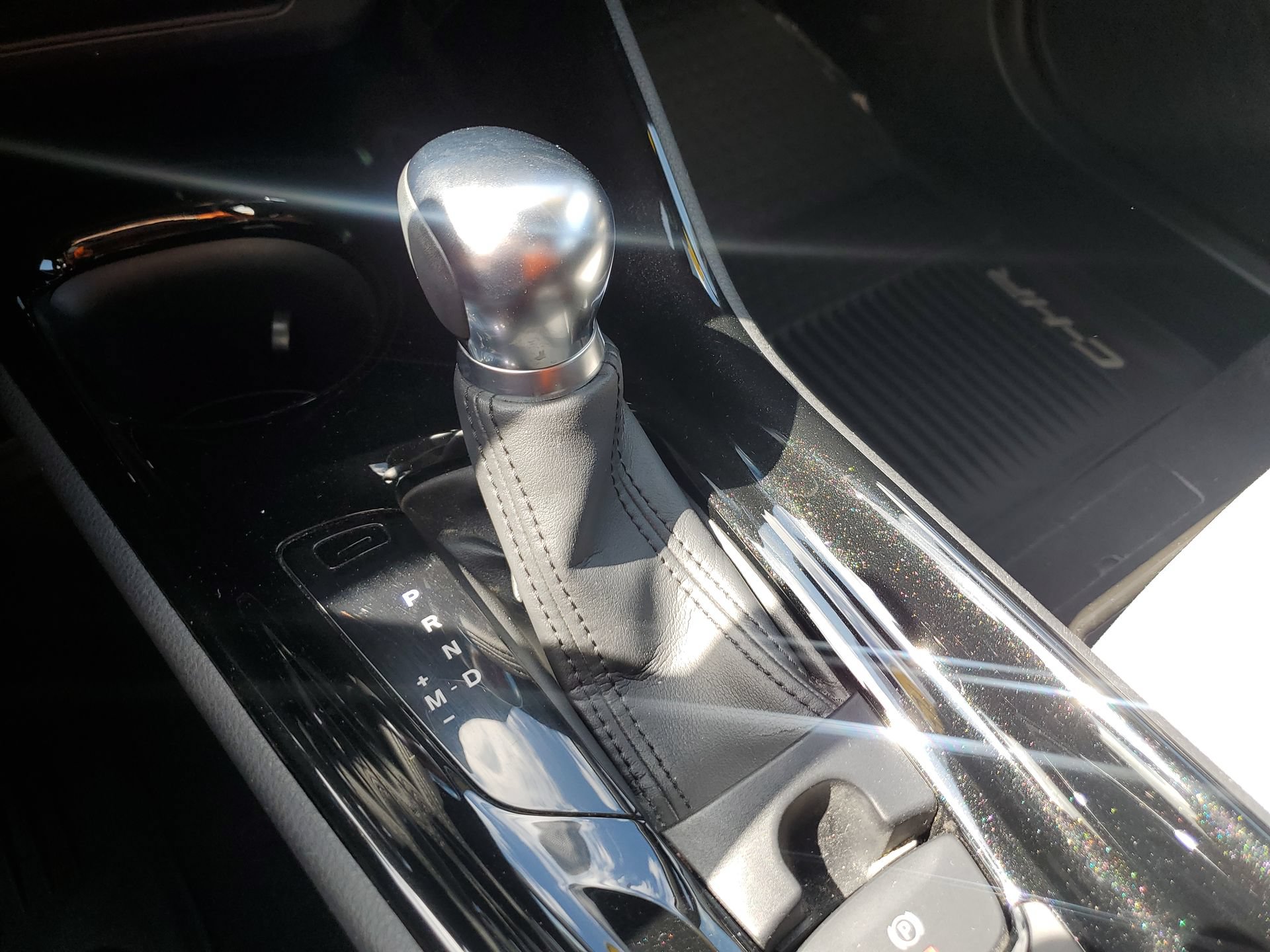 Used 2019 Toyota C-HR XLE FWD image 23