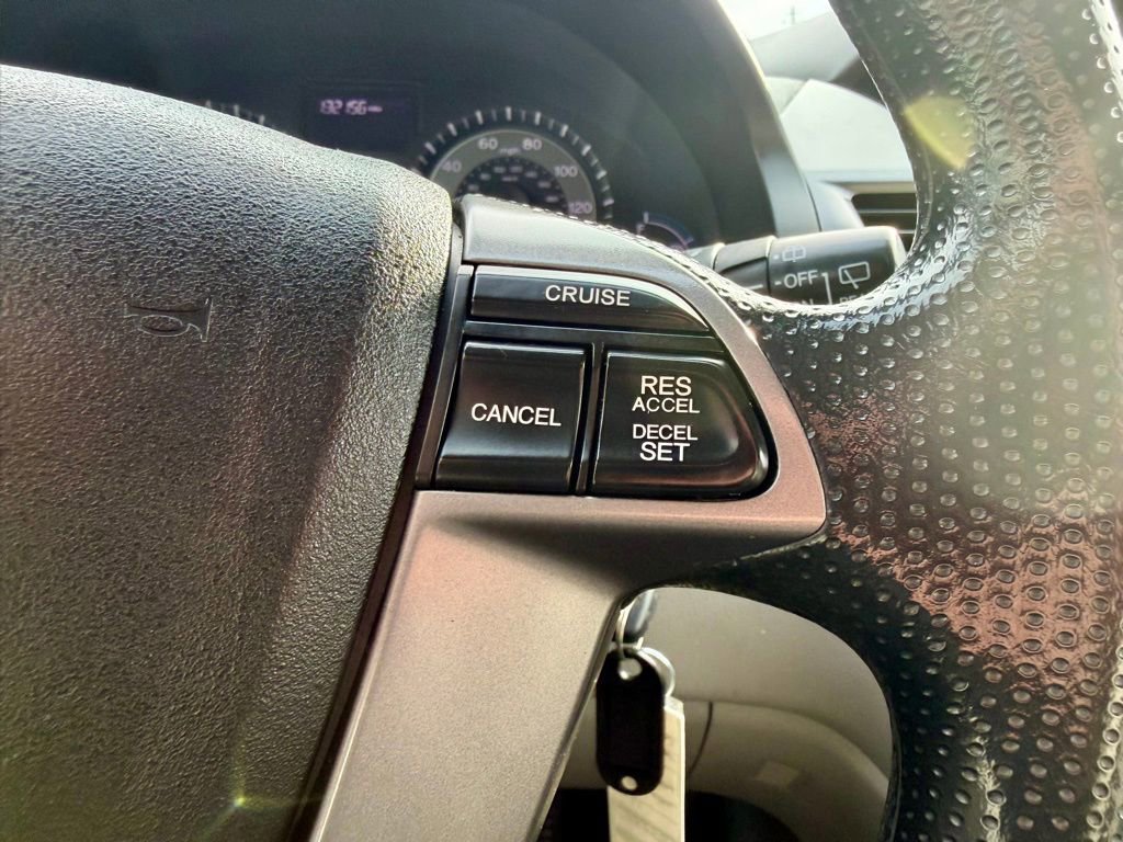 Used 2011 Honda Odyssey LX image 25