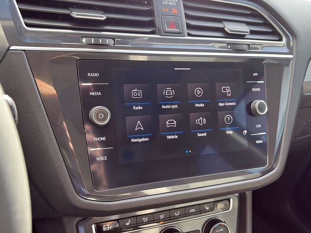 Used 2021 Volkswagen Tiguan SE w/ Panoramic Sunroof Package AWD/4WD image 21