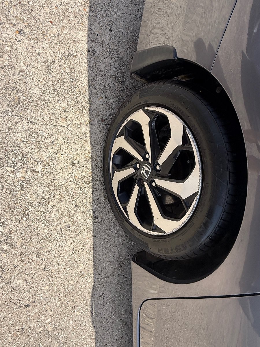 Used 2017 Honda Accord EX-L image 11