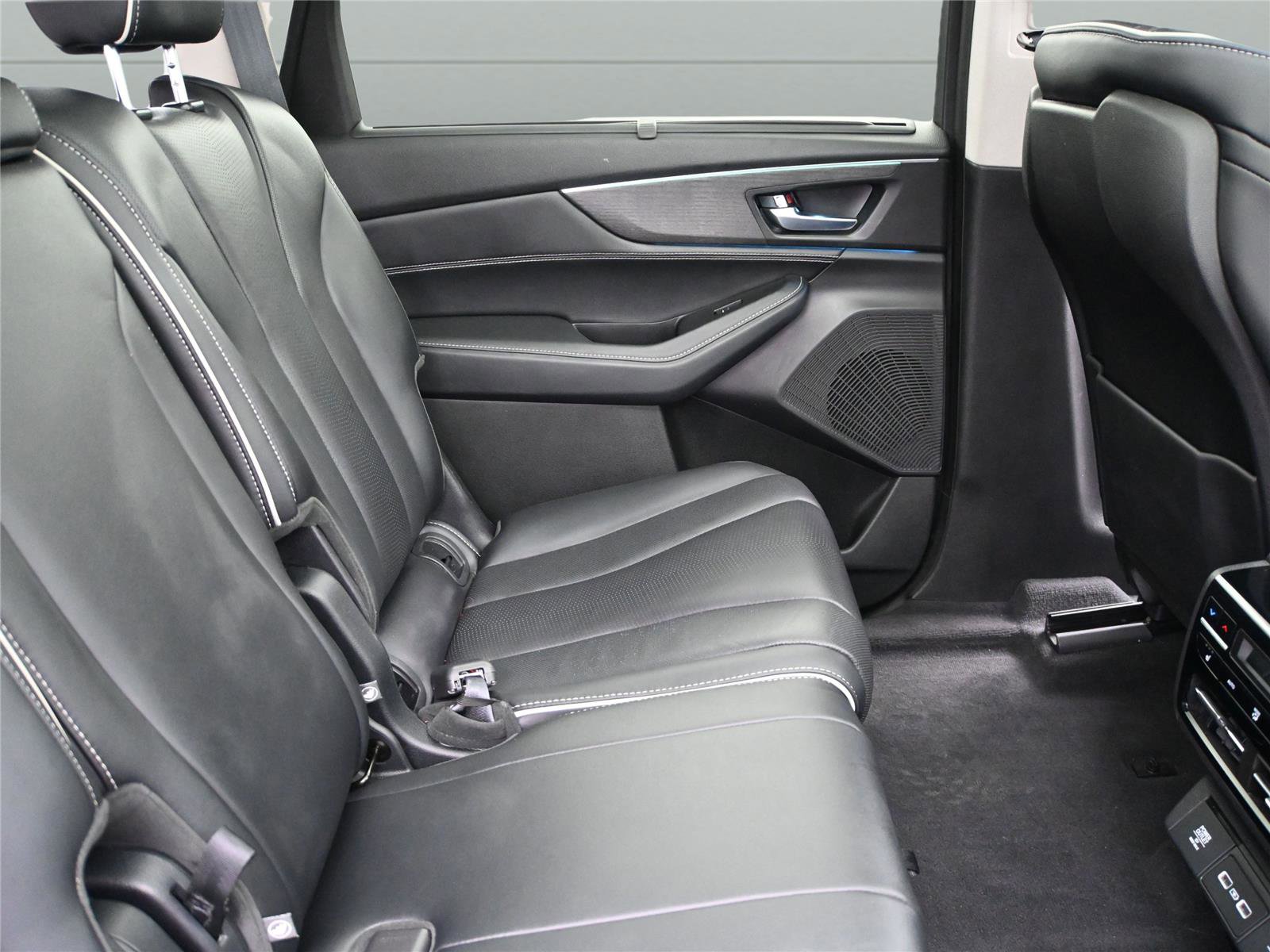 Certified 2022 Acura MDX SH-AWD w/ Advance Package image 28