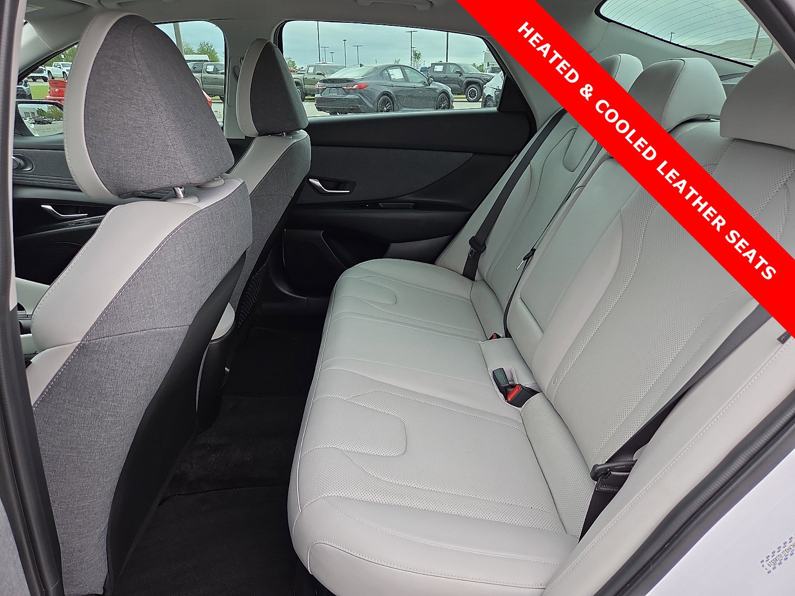 Used 2024 Hyundai Elantra Limited image 10