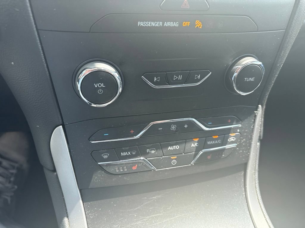 Used 2019 Ford Edge SEL w/ Equipment Group 201A FWD image 11