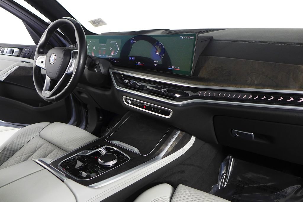 Certified 2023 BMW X7 xDrive40i w/ Parking Assistance Package image 13