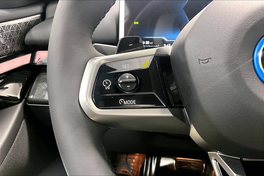 New 2026 BMW 550e xDrive AWD/4WD image 13