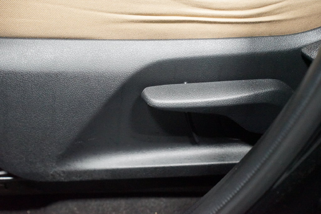 Certified 2020 Toyota RAV4 LE FWD image 30