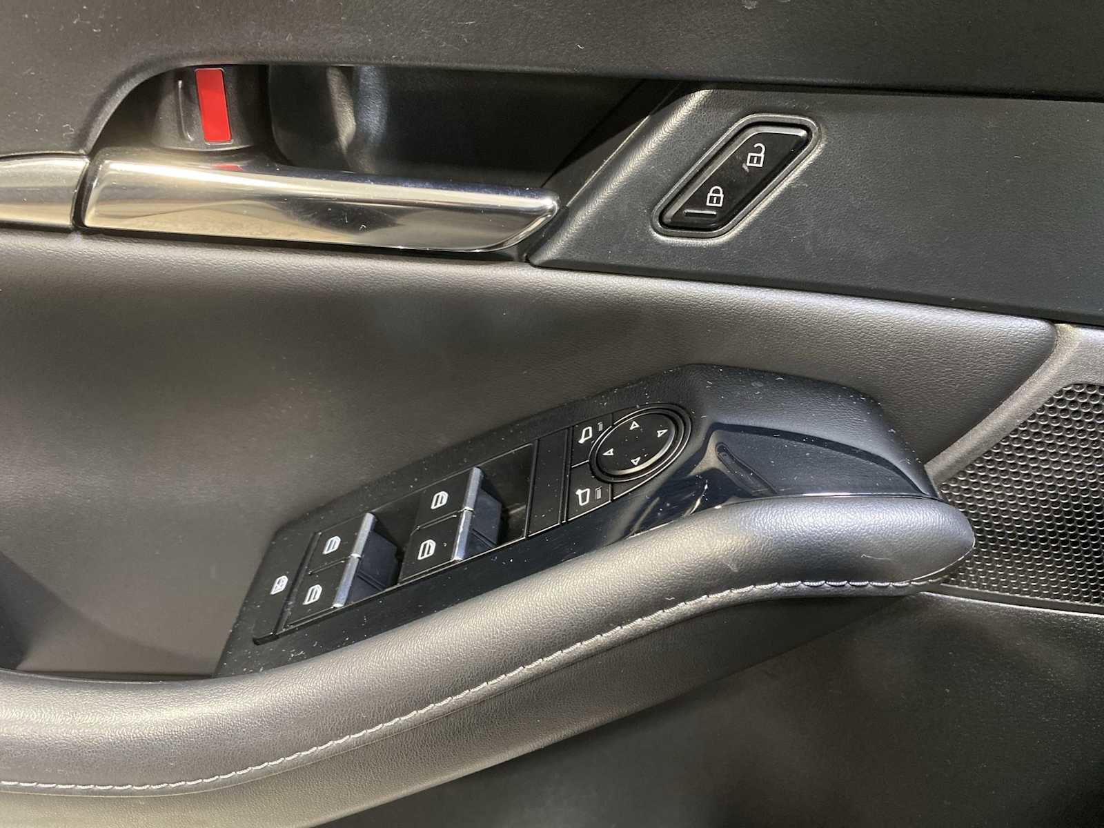 Used 2023 MAZDA CX-30 AWD 2.5 S w/ Preferred Package image 22