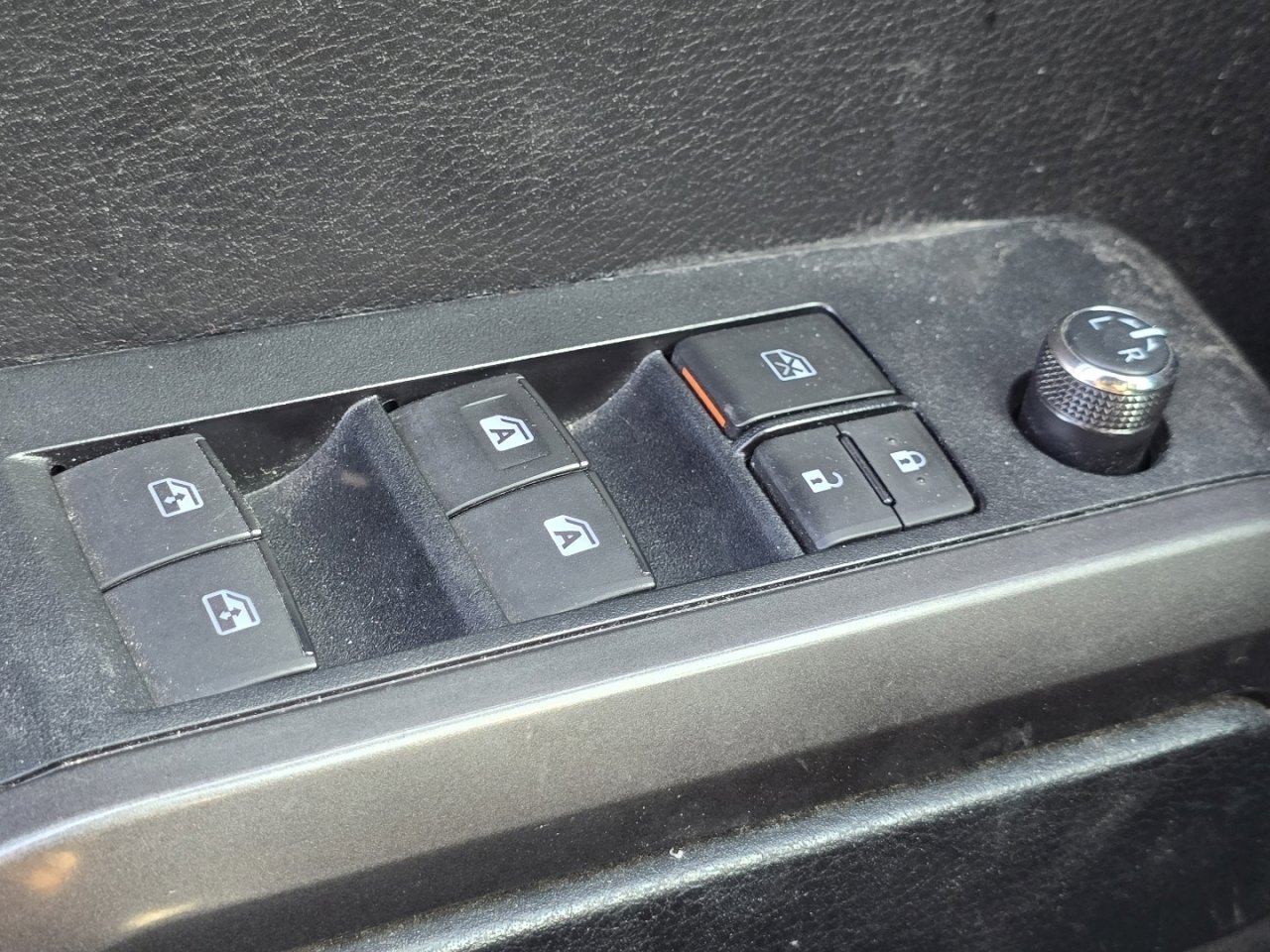 Certified 2017 Toyota Tacoma TRD Sport image 19