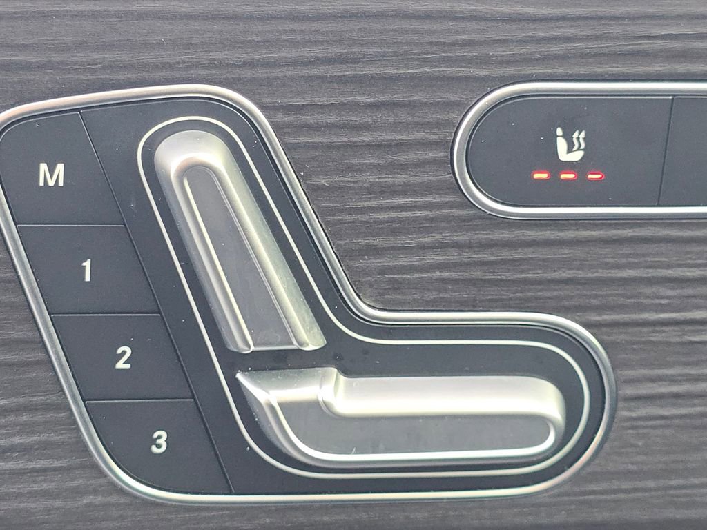 Used 2023 Mercedes-Benz GLB 250 4MATIC image 6