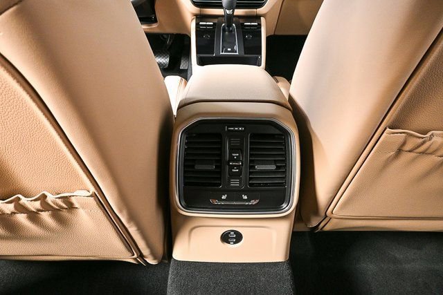 Certified 2026 Porsche Macan image 21