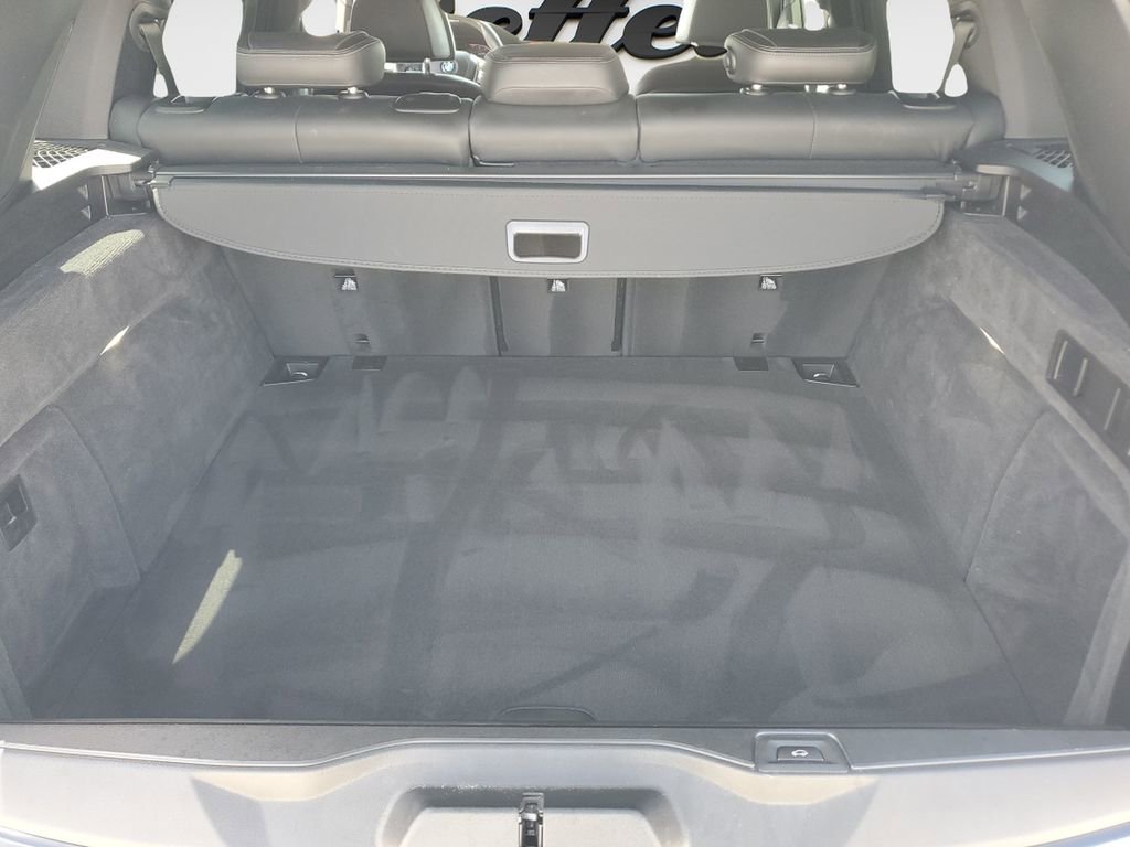 Used 2019 BMW X5 xDrive40i w/ Executive Package image 12