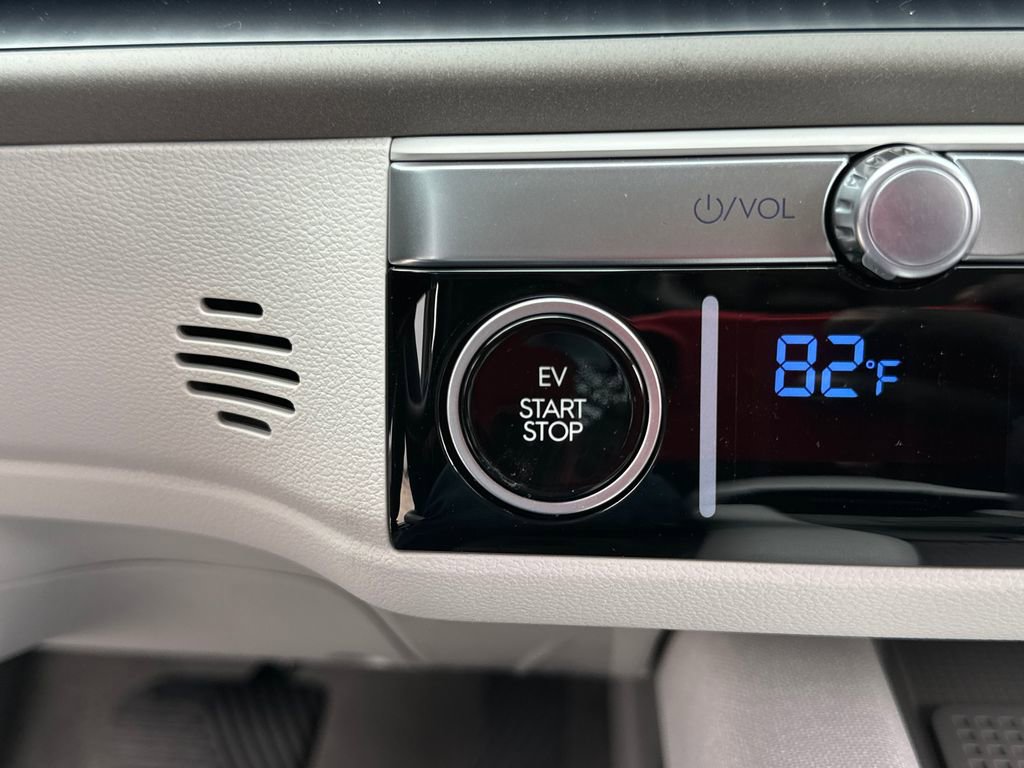 New 2025 Hyundai Ioniq 6 SEL image 25