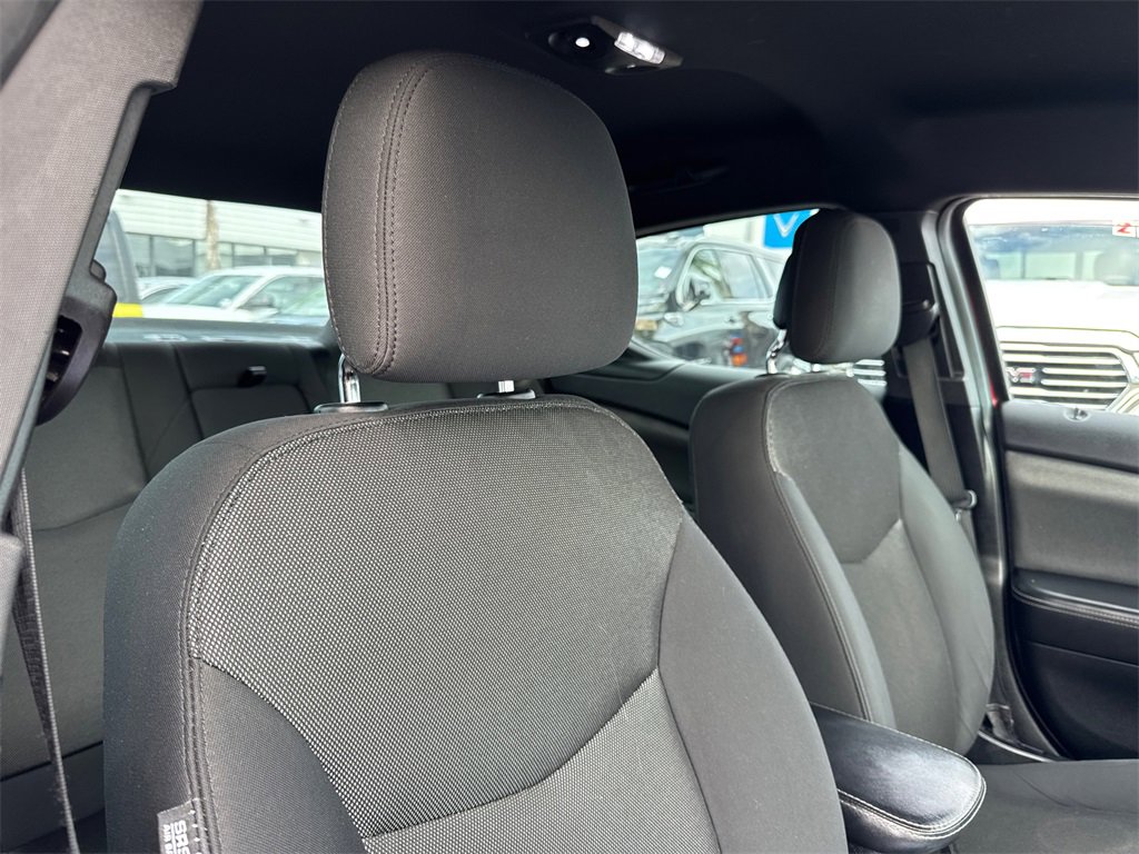 Used 2013 Dodge Avenger SXT image 14