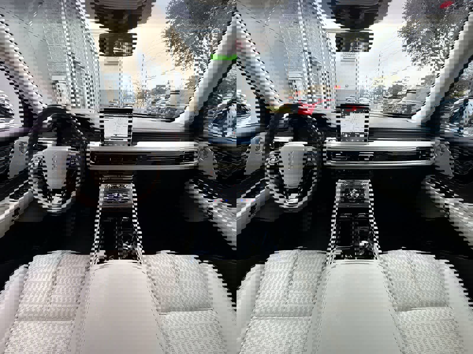 Used 2022 Lincoln Aviator Black Label w/ Dynamic Handling Package image 21