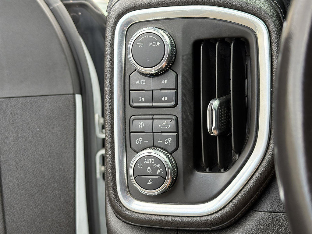 Used 2022 GMC Sierra 2500 Denali w/ Denali Ultimate Package AWD/4WD image 17