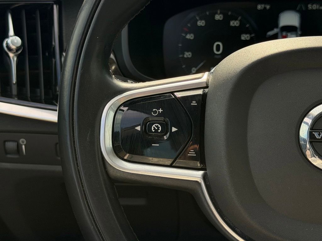 Used 2018 Volvo S90 T5 Momentum w/ Convenience Package FWD image 15