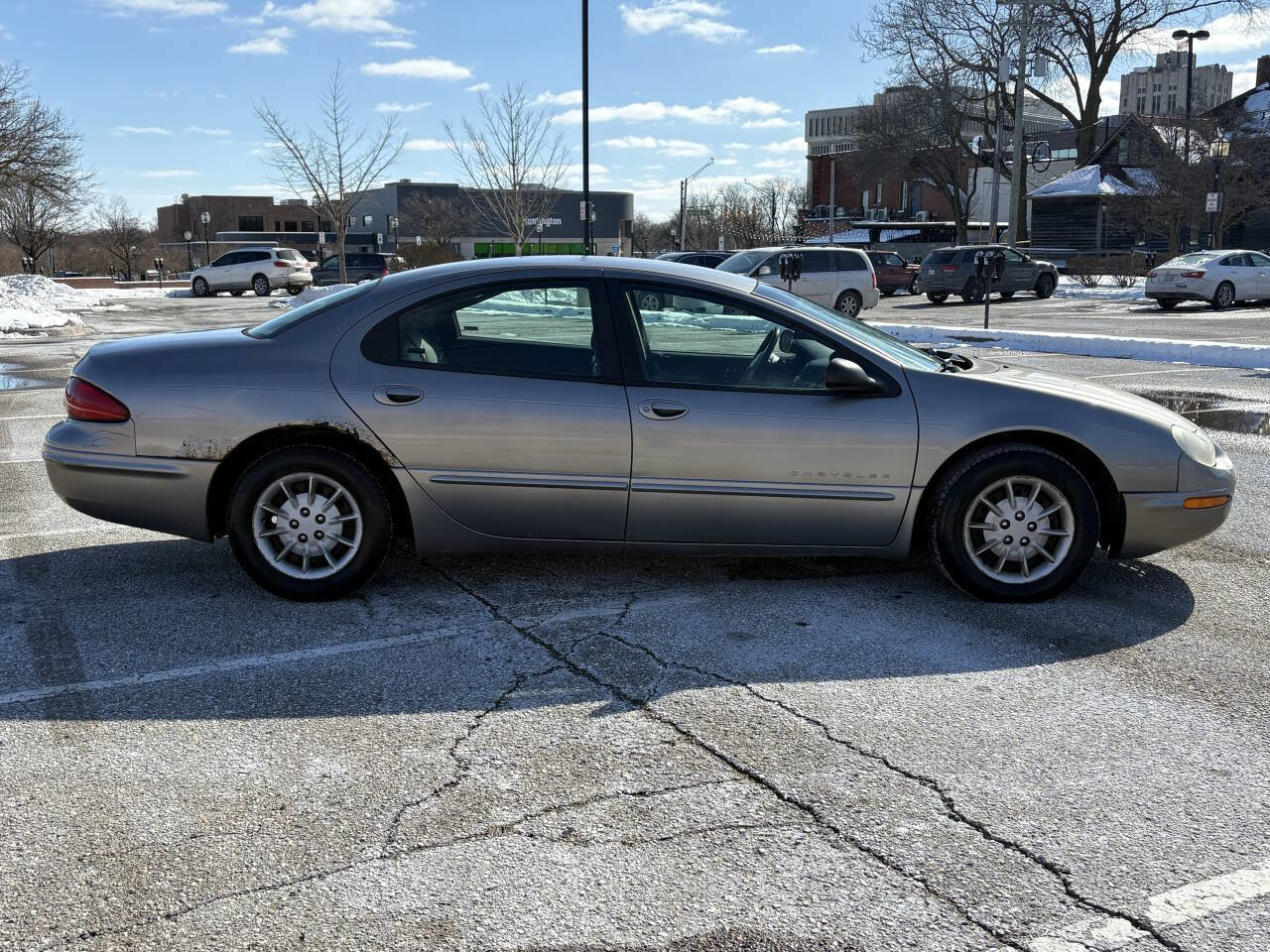 Used 1998 Chrysler Concorde LXi image 8