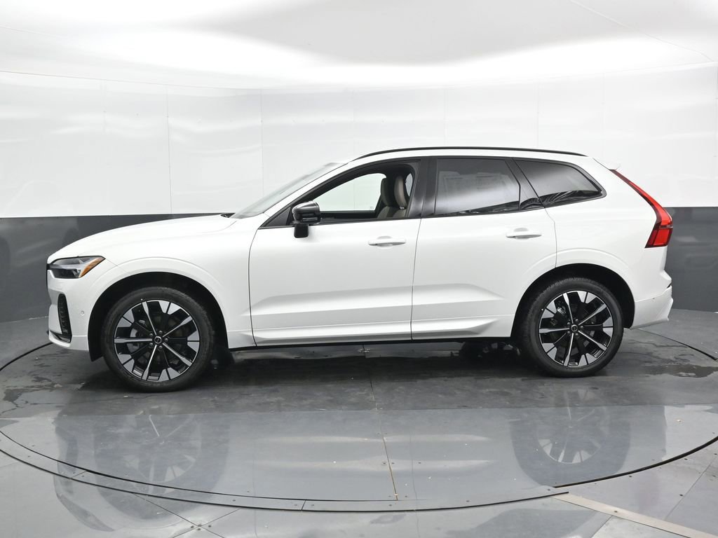New 2026 Volvo XC60 B5 Plus w/ Climate Package image 6