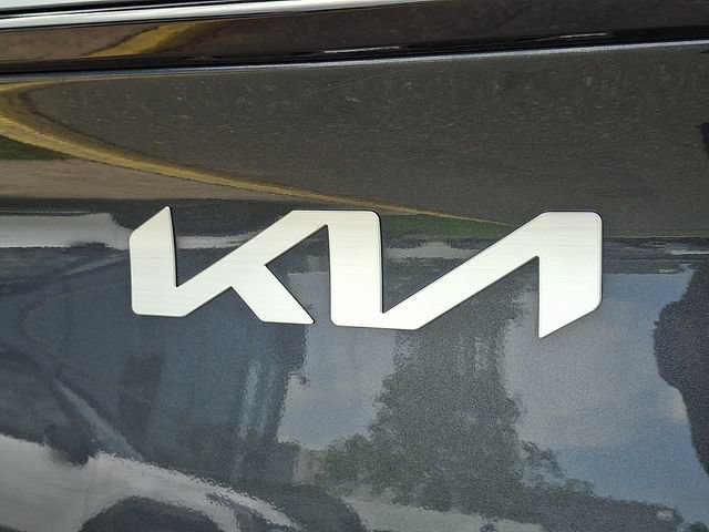 Certified 2025 Kia Sportage EX AWD/4WD image 30