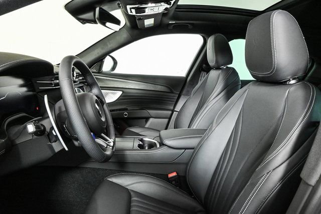 New 2025 Maserati Grecale GT AWD/4WD image 2