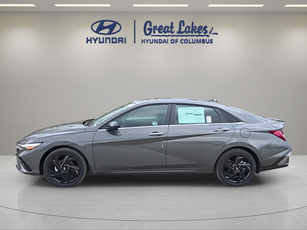New 2026 Hyundai Elantra SEL Sport Premium FWD image 3
