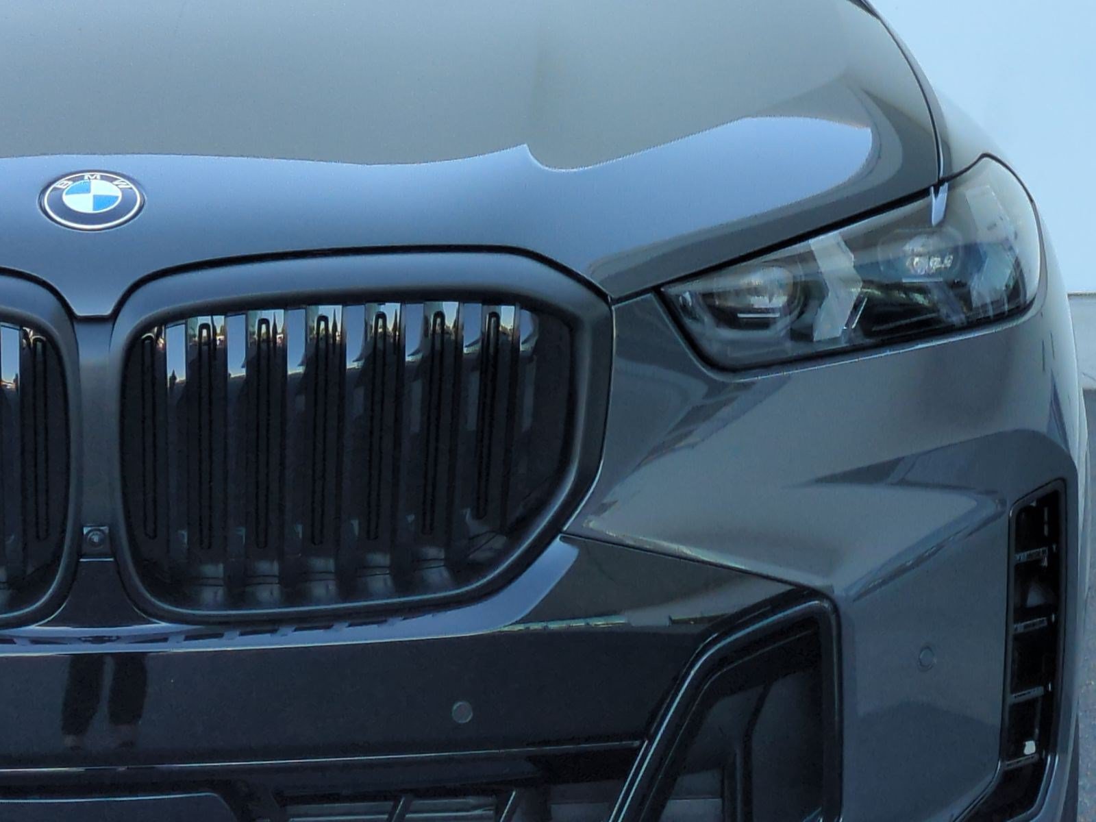 New 2026 BMW X5 xDrive40i w/ M Sport Package AWD/4WD image 6