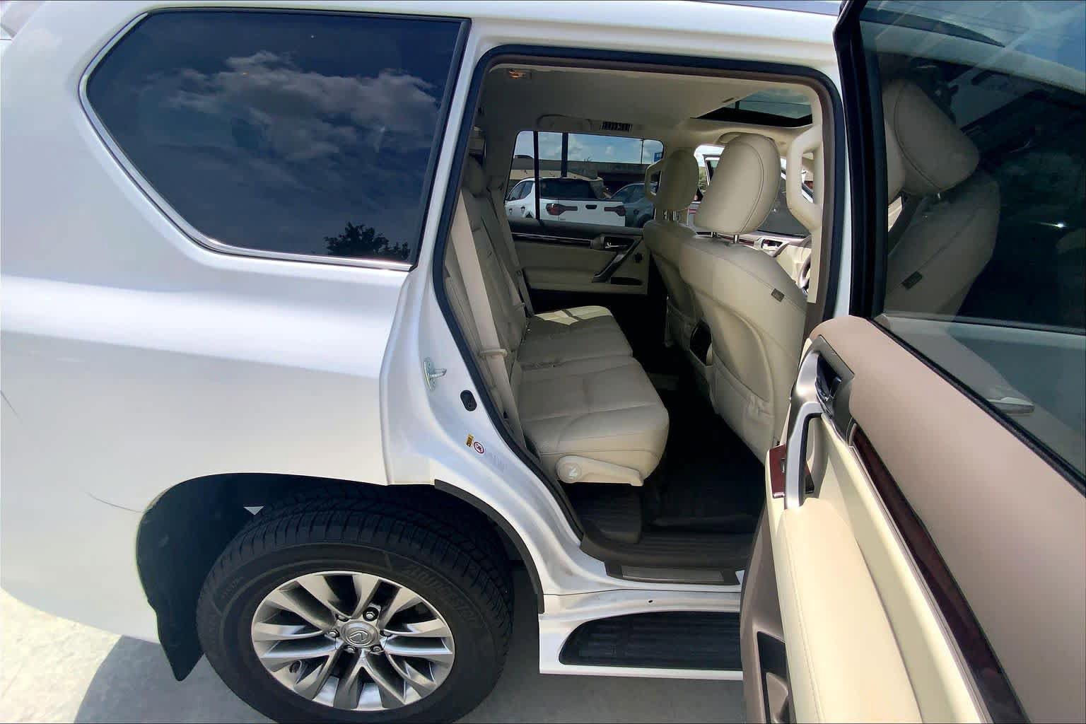 Used 2019 Lexus GX 460 Luxury AWD/4WD image 20