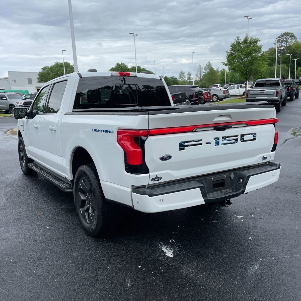 Used 2023 Ford F150 Lightning Lariat w/ Equipment Group 511A High image 7