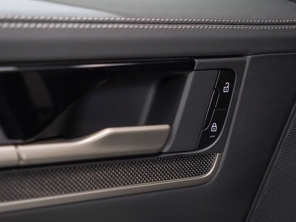 New 2026 Porsche Cayenne Turbo AWD/4WD image 15