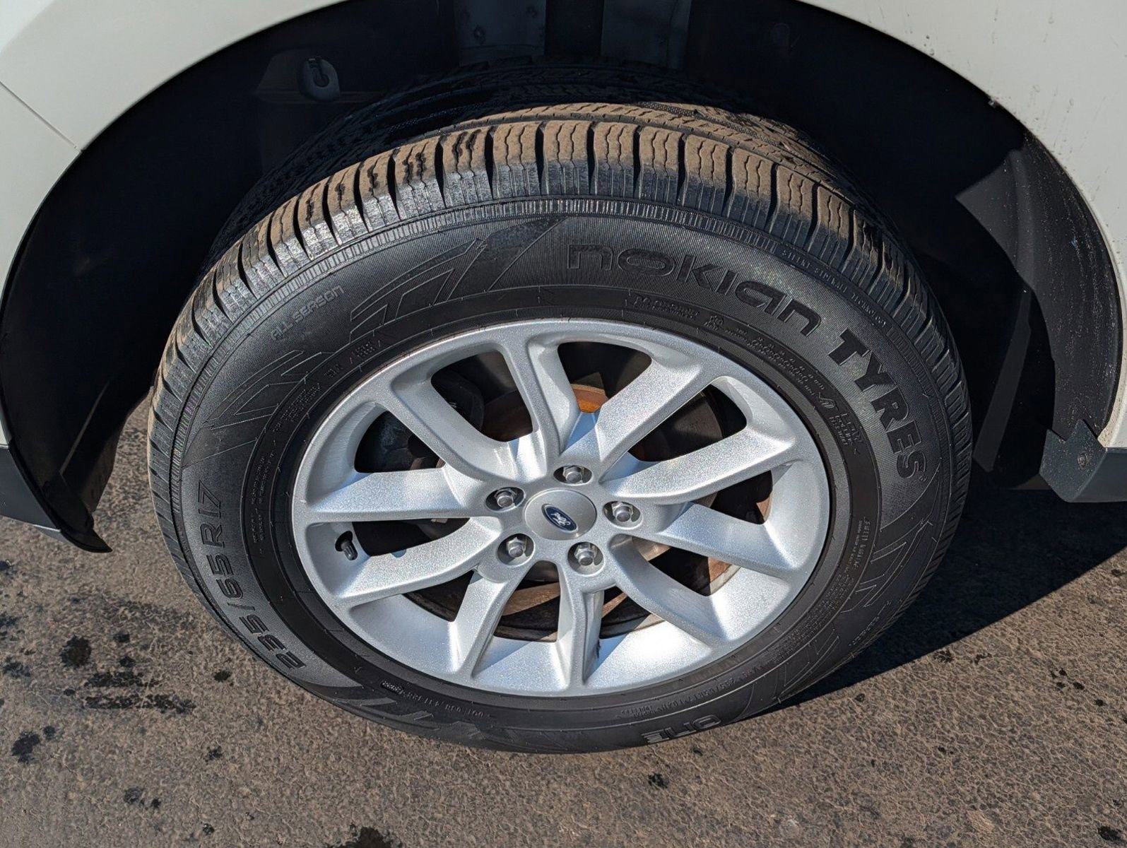 Used 2013 Ford Edge SE image 13