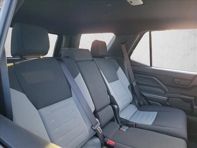 Used 2025 Toyota 4Runner 4WD image 14