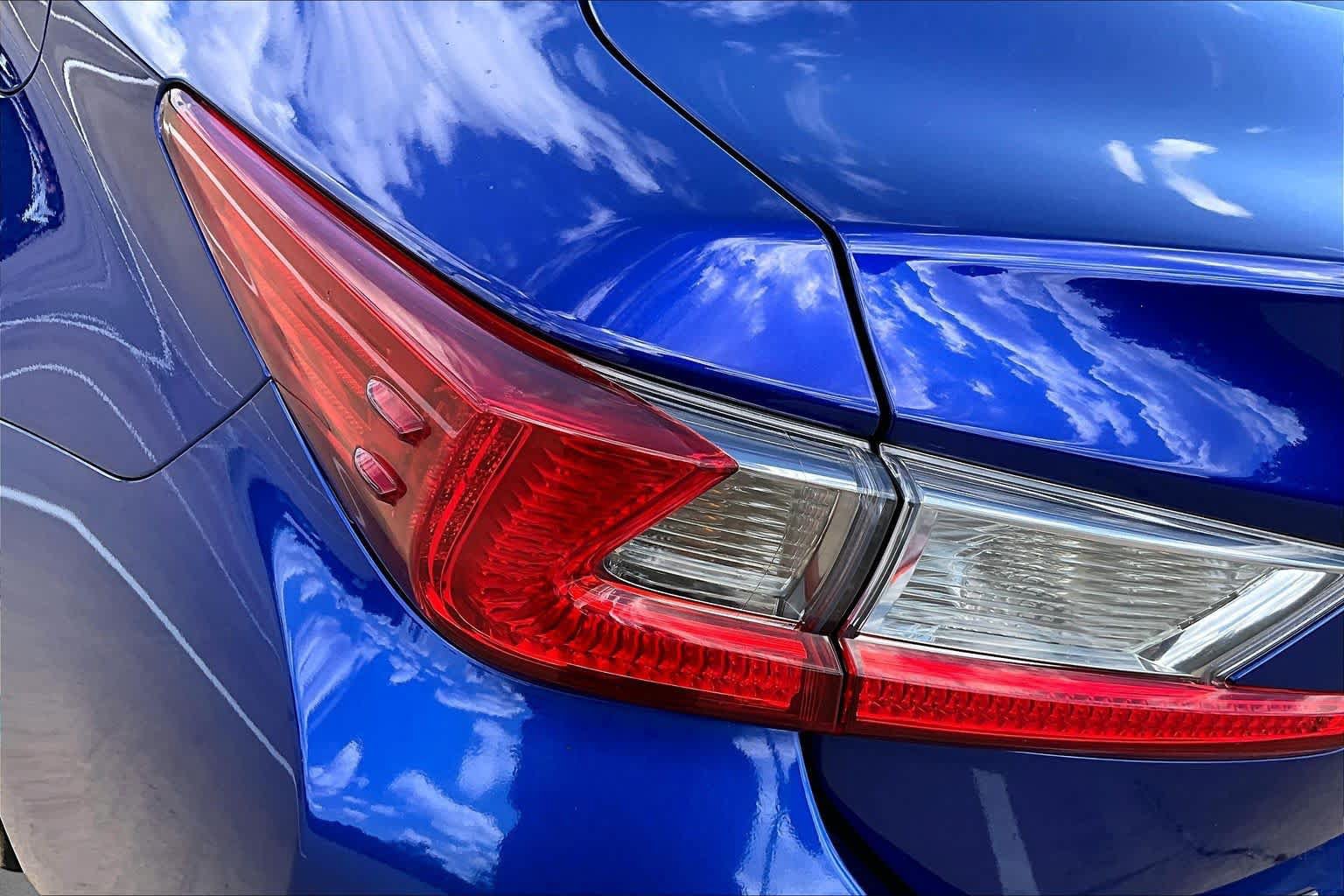 Used 2015 Lexus RC 350 w/ F Sport w/Summer Tires RWD image 27