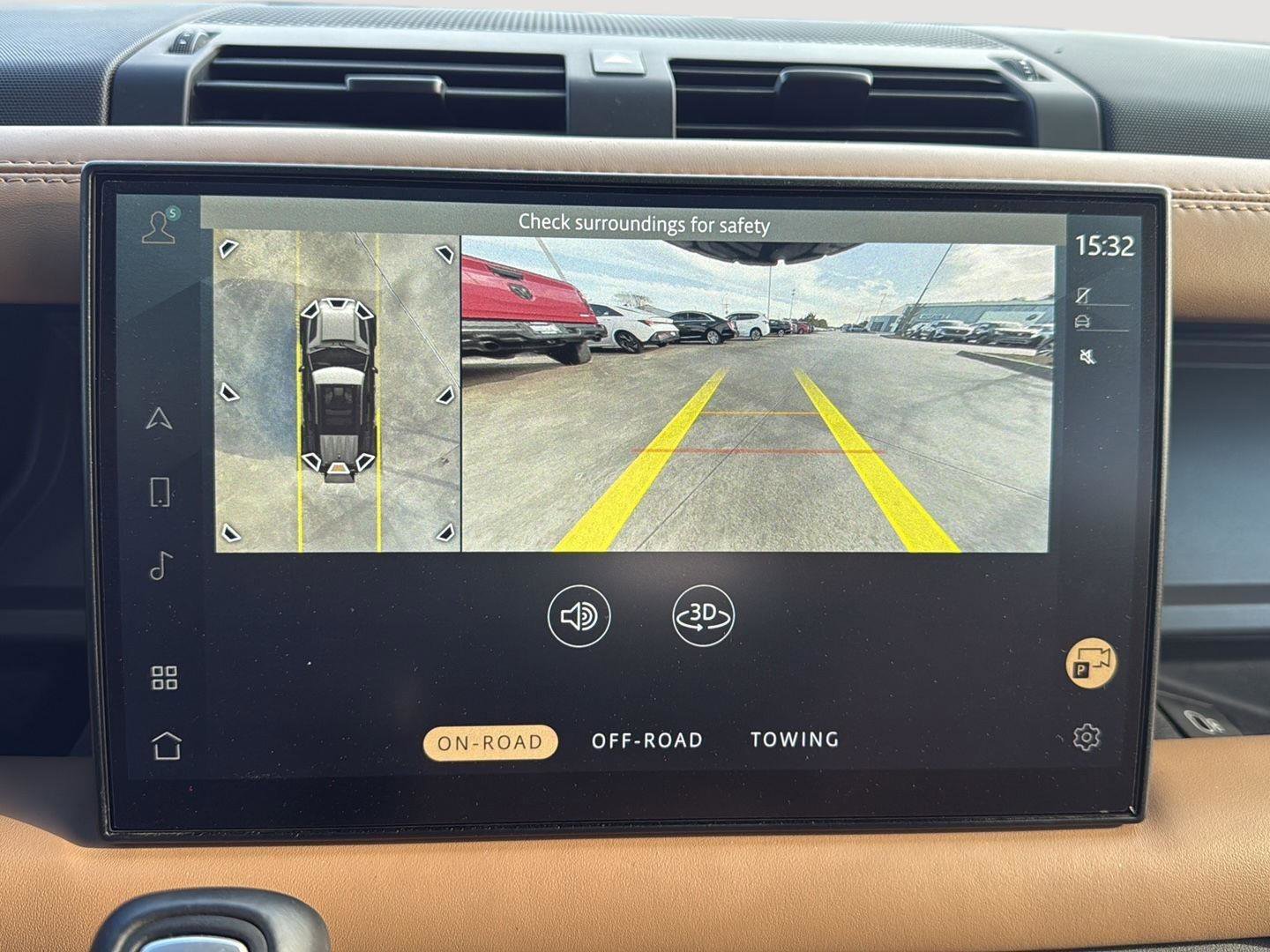 Used 2025 Land Rover Defender 110 X image 24