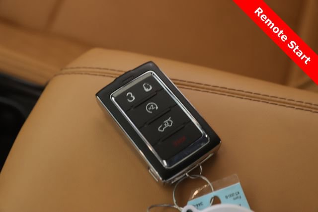 Used 2024 Jeep Grand Cherokee Summit image 3