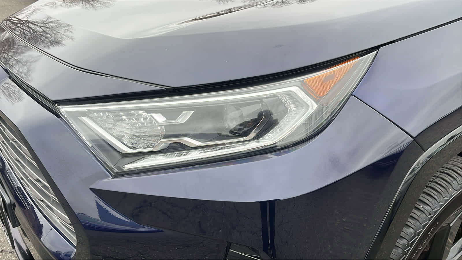 Used 2019 Toyota RAV4 XSE w/ Carpet Mat Package image 7