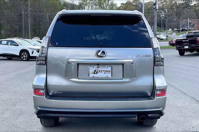 Used 2023 Lexus GX 460 Premium w/ Accessory Package image 6