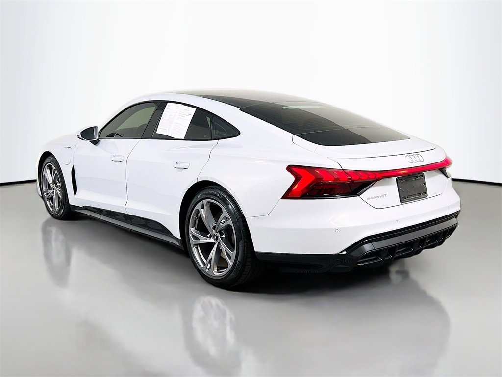 Used 2024 Audi e-tron GT Premium Plus image 5