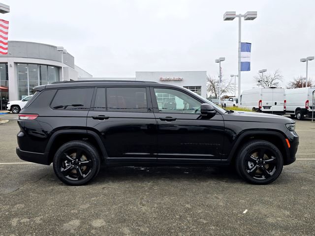 Certified 2023 Jeep Grand Cherokee L Laredo image 7