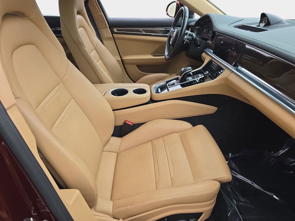 Used 2023 Porsche Panamera image 12