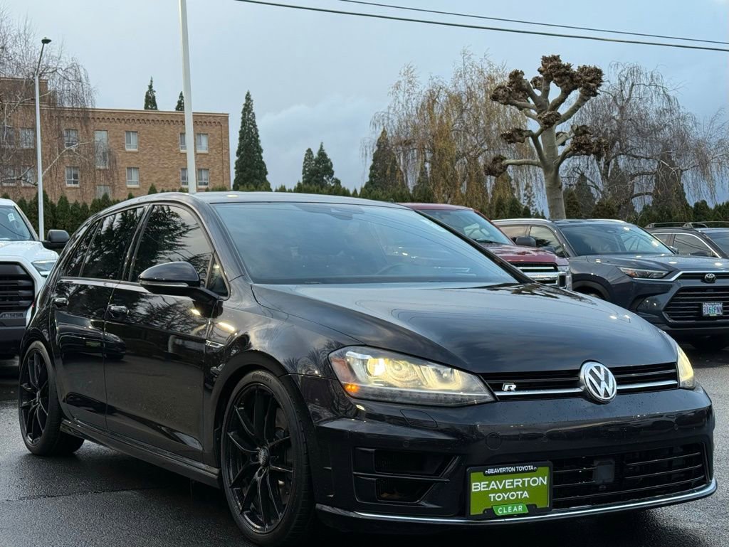 Used 2017 Volkswagen Golf R 4-Door image 7