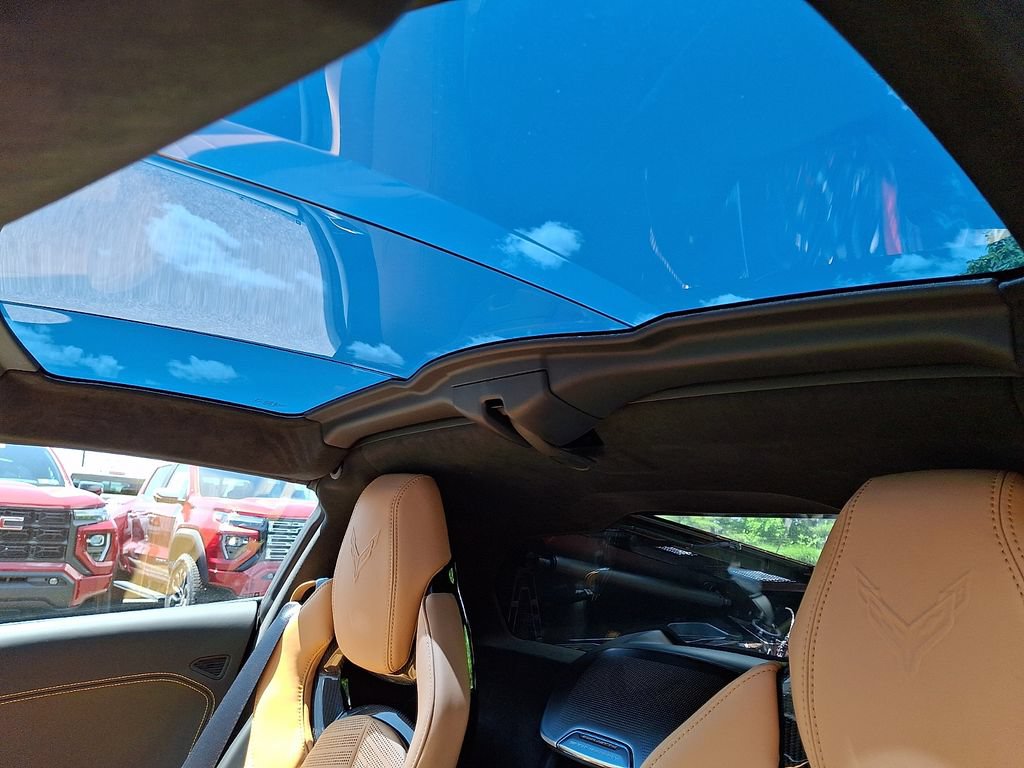 Used 2022 Chevrolet Corvette Stingray Premium Cpe w/ Z51 Performance Package RWD image 13