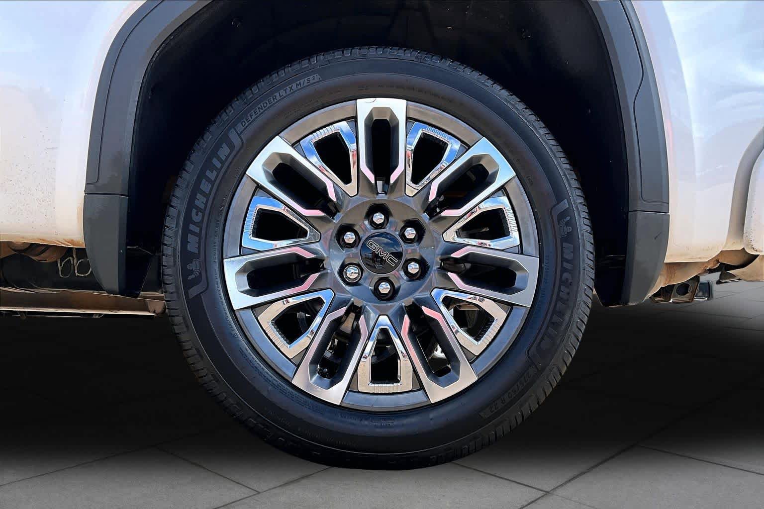 Used 2023 GMC Sierra 1500 Denali Ultimate AWD/4WD image 11