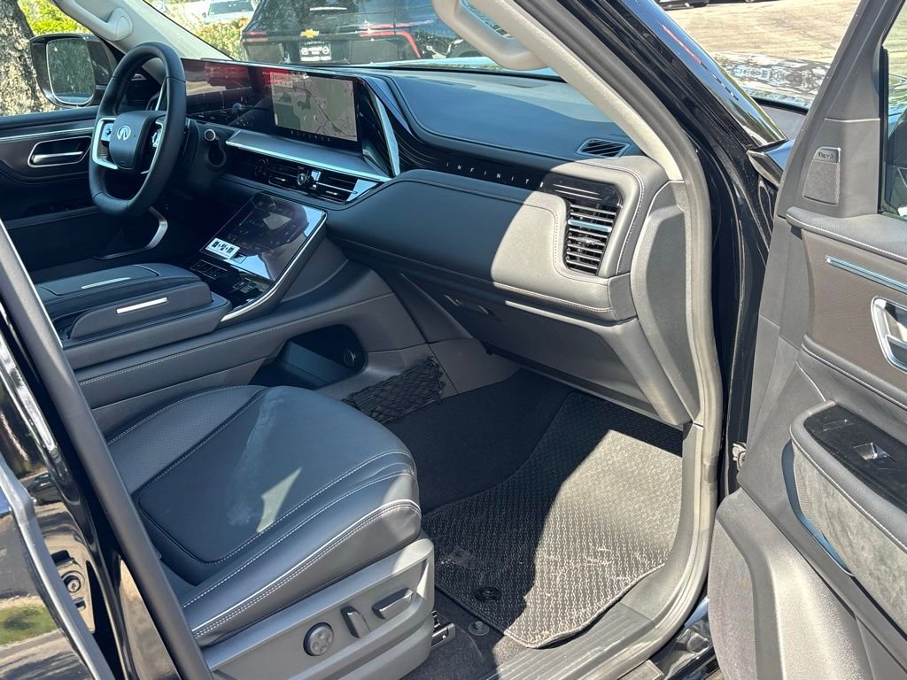New 2026 INFINITI QX80 Luxe w/ Cargo Package image 11