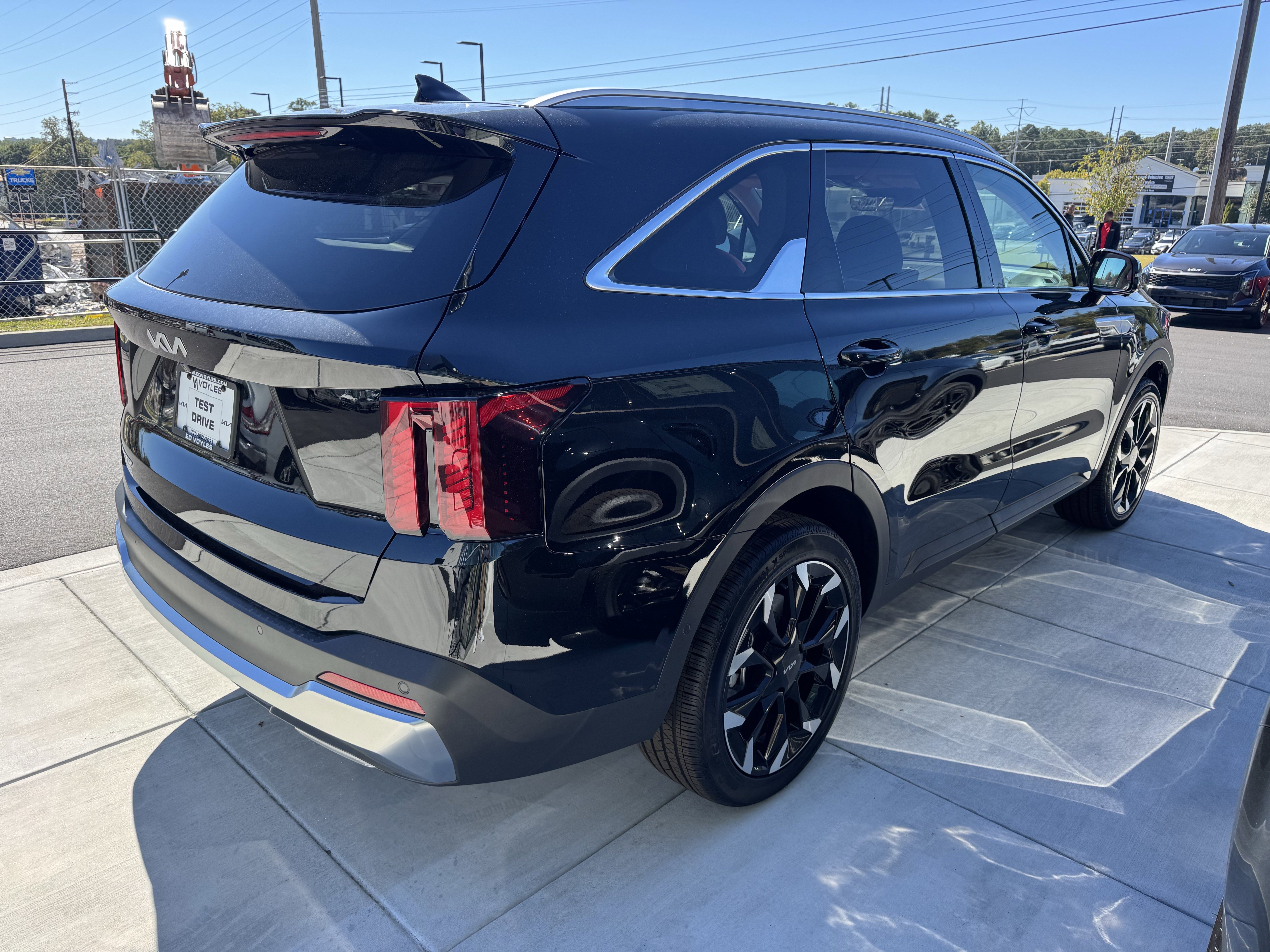 New 2025 Kia Sorento SX image 7