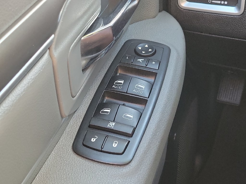 Used 2017 RAM 1500 Big Horn RWD image 19