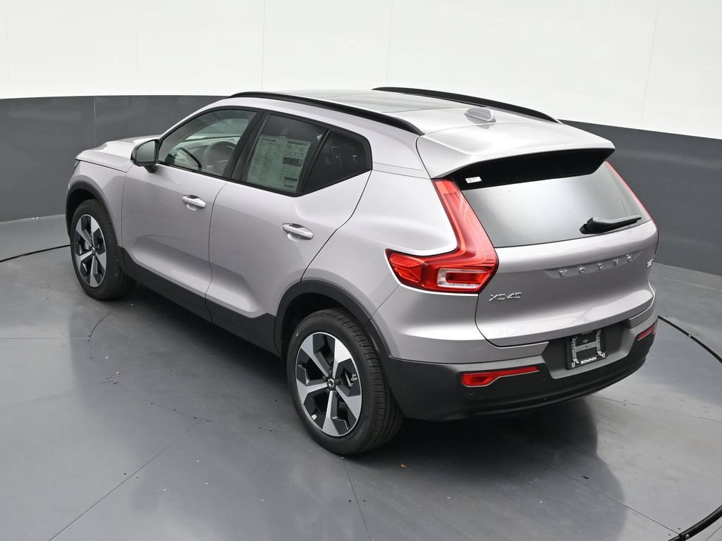New 2026 Volvo XC40 B5 Plus w/ Protection Package Premier AWD/4WD image 15