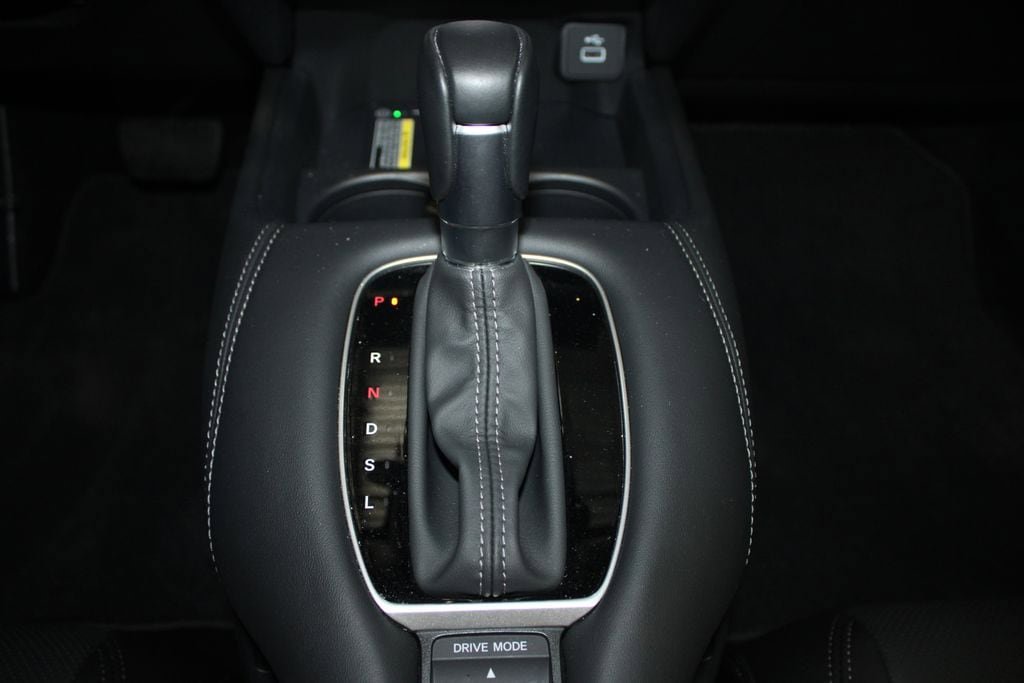 Certified 2025 Honda HR-V EX-L image 33