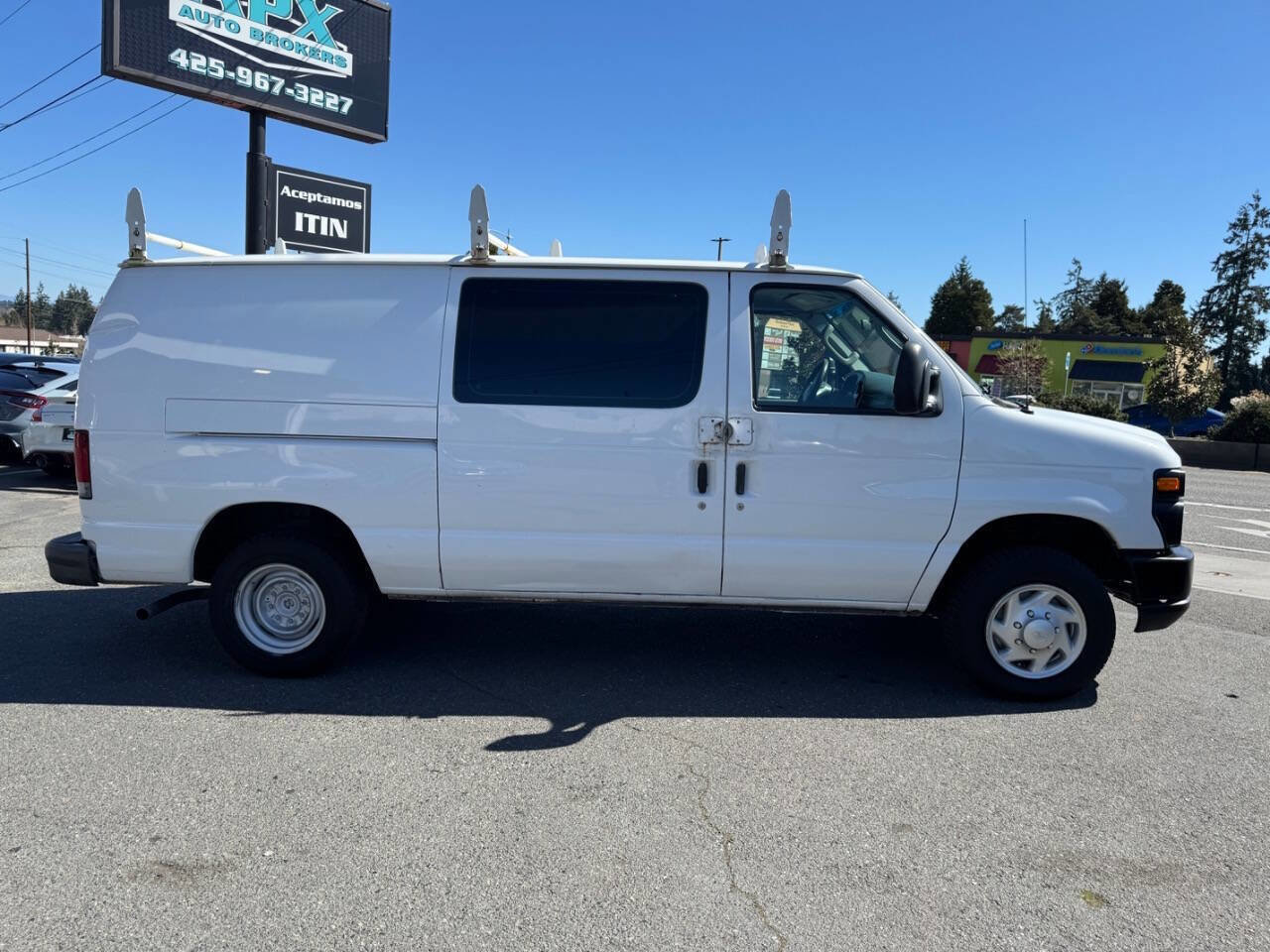 Used 2008 Ford E-150 and Econoline 150 image 11