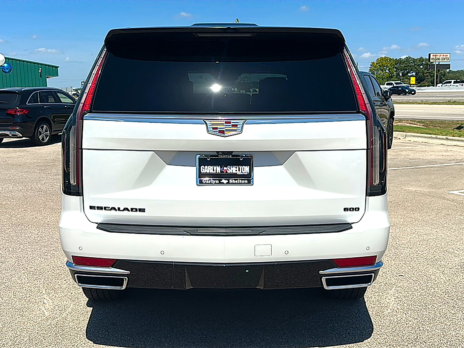 Used 2021 Cadillac Escalade Premium Luxury AWD/4WD image 7